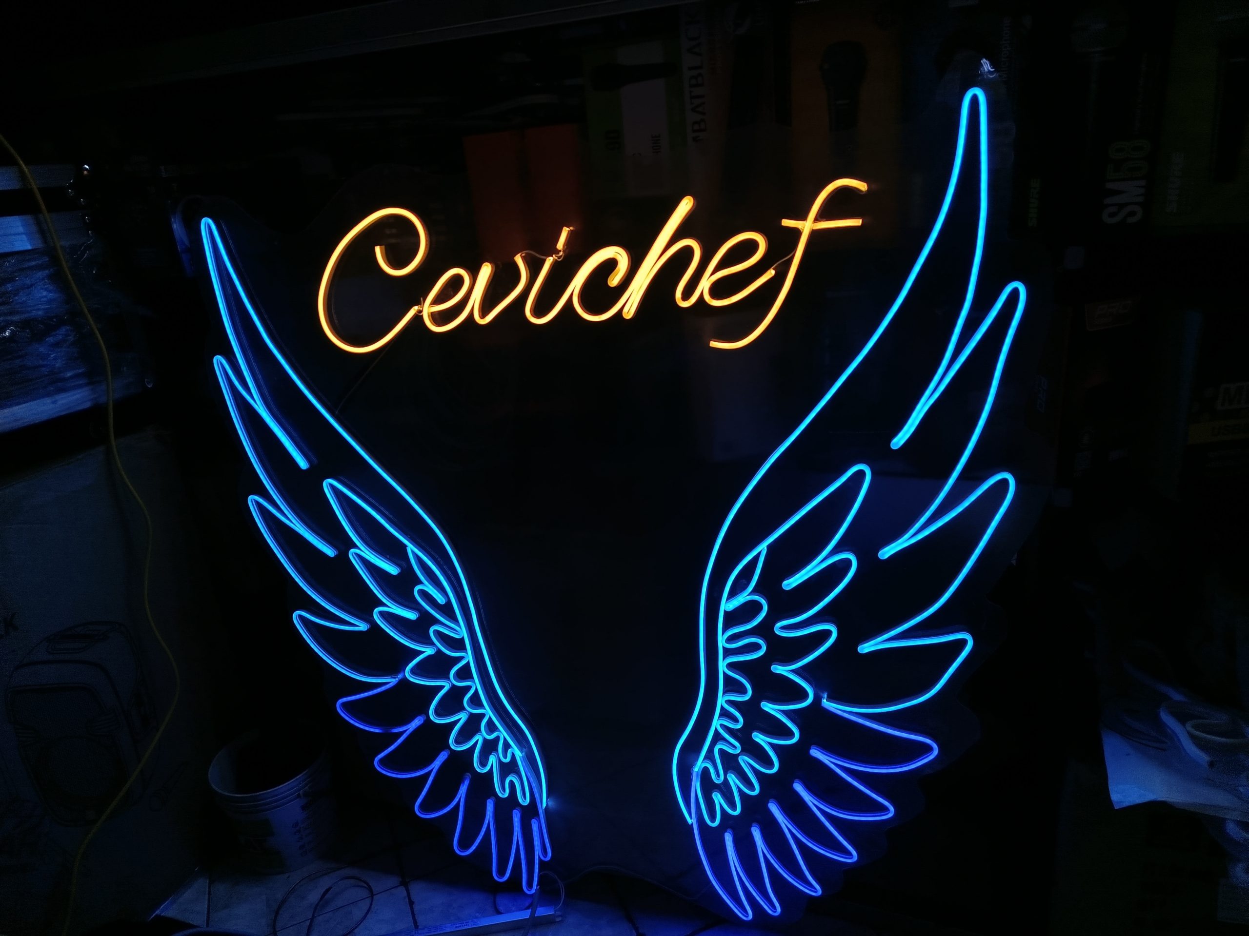 Letrero LED personalizado Cevichef